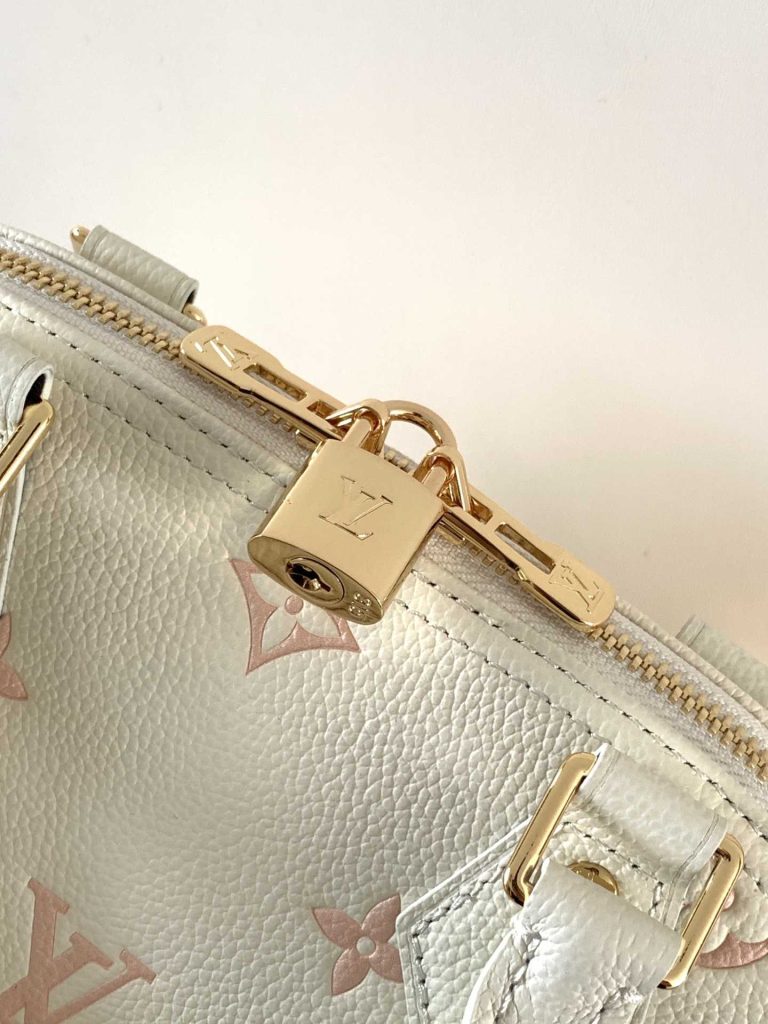 高品质的仿制路易威登M27574浅粉LV Alma BB 手袋Monogram Empreinte 皮革 仿制品 6 高品质的仿制路易威登M27574浅粉LV Alma BB 手袋Monogram Empreinte 皮革 仿制品