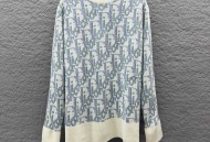 迪奥满印字母毛衣