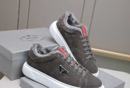 普拉达男士新款休闲鞋