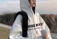 巴宝莉连帽运动卫衣