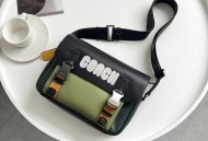 蔻驰新款 42569480 邮差包c