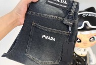 普拉达牛仔裤  