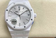 APS 爱彼15500全陶瓷款，凭借陶瓷材质与cal.4302