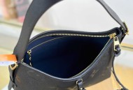 CARRYALL 小号手袋 型号：M46288黑色