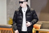 迪奥白鸭绒羽绒服