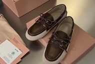 MiuMiu擦色复古乐福鞋温柔登场