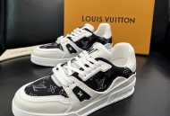  路易威登，运动板鞋同步