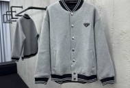 普拉达双面穿棒球服外套
