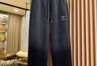 始祖鸟休闲裤！官网同步发售。