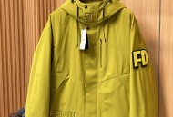 FENDI芬迪羽绒服（两件穿可拆卸） 