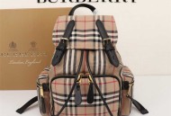 博柏利(Burberry)军旅背包