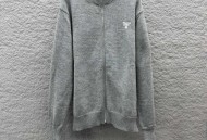 普拉达立领针织拉链毛衣