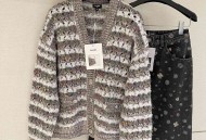 香奈儿  25B灰绿色条纹镂空针织开襟衫