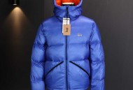 𝗦𝘁𝘂𝘀𝘀𝘆｜斯图西 𝗠𝗶𝗰𝗿𝗼 𝗥𝗶𝗽𝘀𝘁𝗼𝗽 𝗗𝗼𝘄𝗻 𝗣𝗮𝗿𝗸𝗮 拉链连帽羽绒服