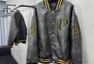 普拉达做旧绣章皮革棒球服