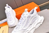 LV鞋米兰时装走秀款