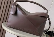 Loewe罗意威Featherlight zzle 手袋