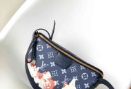 LV Moon Crossbody 手袋