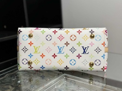 LV x TM CARRYALL 小号手袋 型号：M13661