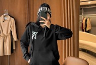 巴宝莉连帽卫衣