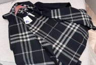 𝐁𝐮𝐫𝐛𝐞𝐫𝐫𝐲 最新 2025《双面连帽斗篷》黑色格纹