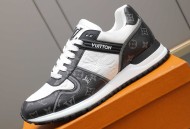 LV顶级工艺品  ，运动板鞋同步