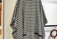 迪奥Diro重磅千鸟格元素羊毛斗篷